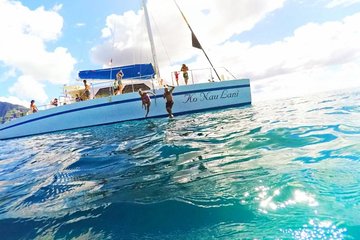 Isla Mujeres tour in a Catamaran with snorkel, open bar, lunch 