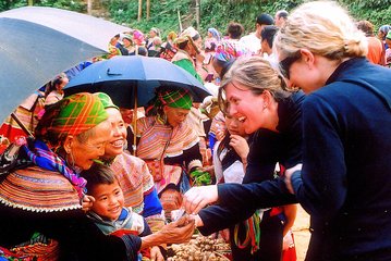 Sapa 3 Days 2 Nights - Bac Ha Market By Bus/train(friday To Sunday)