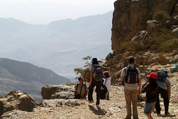 Jabl Shams with Nizwa as Kids friendly trip
