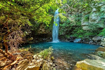 Blue Logoons Personalized Waterfall Hike, Lunch & Hot Springs Experience