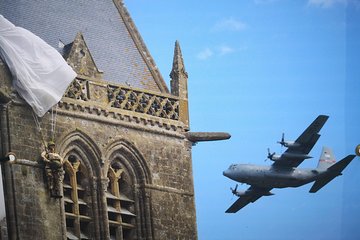 Day trip from Paris to Sainte Mère Eglise aboard a Van - Private Tour (7 pax)