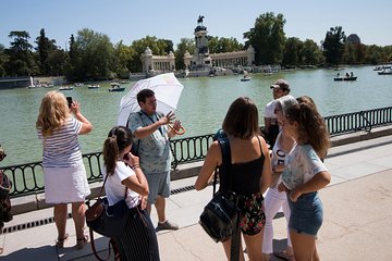 Madrid Royal Palace & Retiro Park Tour with Optional Tapas 
