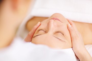 Facial Energization - by Venus' Secret Spa - São Paulo
