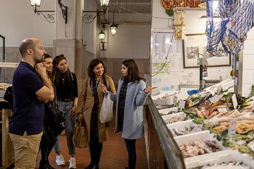 Cesarine: Market Tour & Dining at a Local's Home in Naples