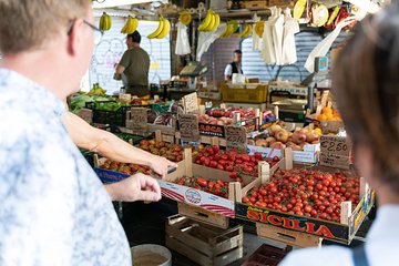 Small Group Market tour and Dining Experience at a Cesarina's home in Ercolano