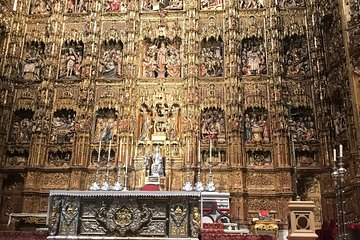 Cathedral and Giralda Guided Tour and Priority Entrance