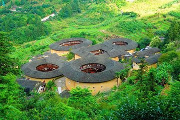 Tour Guide and Car: Private Day Tour to Tianluokeng Tulou and Gaobei Tulou