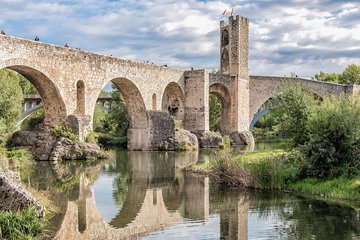Besalu & 3 Medieval Towns Small Group Tour with Hotel Pick-Up 