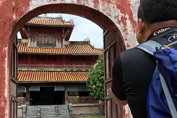 2,5 hours walking tour inside Hue Imperial city