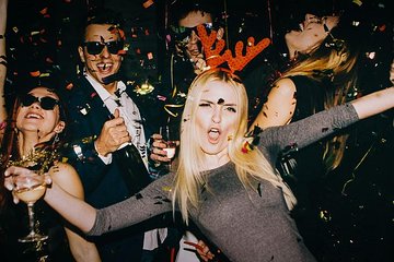 30th DEC Holiday Pub Crawl in Prague