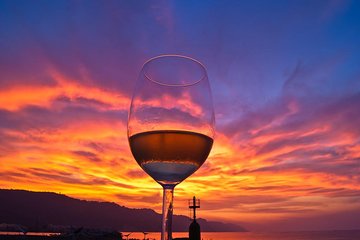 Santorini Private Wine Tour & Sunset in Oia