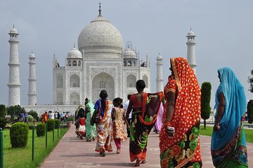 Mughal Agra tour from Delhi
