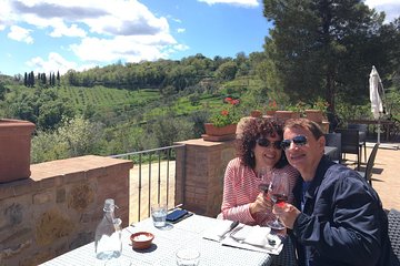 Rosso and Brunello di Montalcino Wine Tour Including Lunch and Visit to 2 Local Wineries