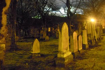 2 Hours Ghost Tour - English Tour Guide