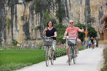 Hoa Lu - Tam Coc Luxury Small group 1D: Limousine bus, biking, boat trip, Lunch