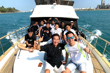 Singapore Southern Islands Yacht Guided Tour