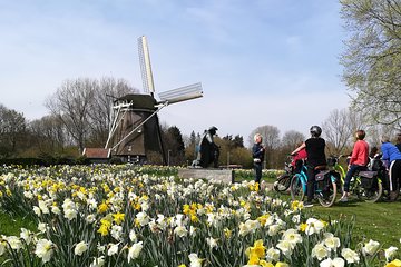Amsterdam Countryside Bike Tour Including Cheese Farm and Clog Demonstration