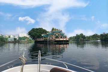VIP Tour to Dragon Floating Temple by Speed Boat