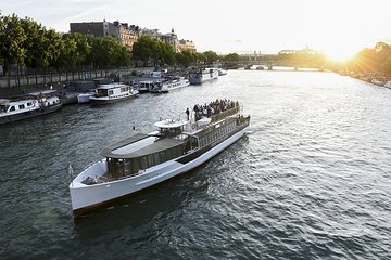 Seine River Guided Cruise and Snacks Options by Vedettes de Paris