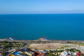 Live the tranquility of the crystal clear waters of Barú (Cartagena)