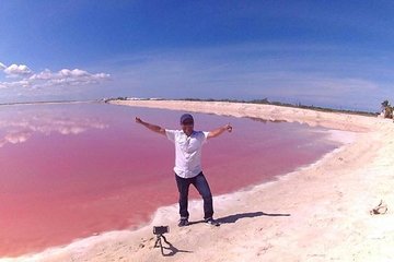 Las Coloradas and Rio Lizards private tour from Valladolid