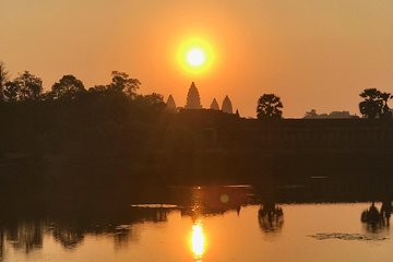 Angkor Jeep Tour with Sunset & Sunrise