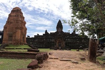 Rolous Group Temples plus lunch with Sunset Tour