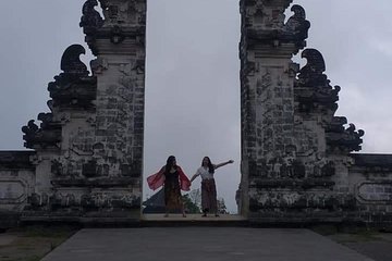 The Heaven Gate Lempuyang Temple, Rice Terrace & Waterfall