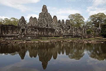 Stunning Memoires of an Angkor Era