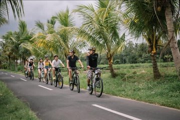 Ubud Bliss: Village Cycling and Jungle Swing Adventure