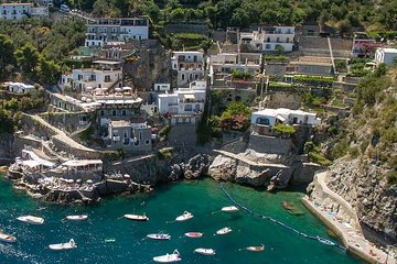 Transfer from Naples to Positano with stop at Pompeii or Return