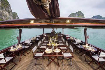 Halong Nang Tien Day Cruise 4 hours