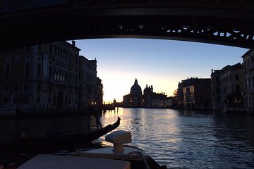 Discover Venice at sunset 