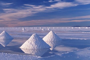 Salar De Uyuni (3 Days) Spanish Speaking Guide