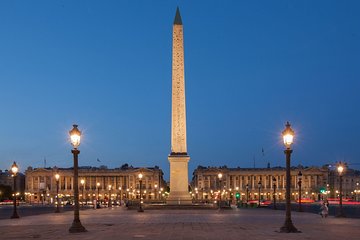 Private Paris Illuminations & Cruise with Minivan