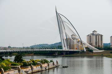 8 Attractions Putrajaya Half-Day City Tour