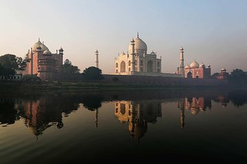 Delhi Agra Same Day Tour by Car: Enjoy Taj Mahal Sunset visit