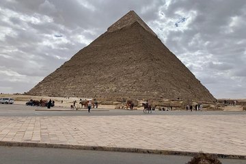 Hurghada Cairo visiting the pyramids one day by bus