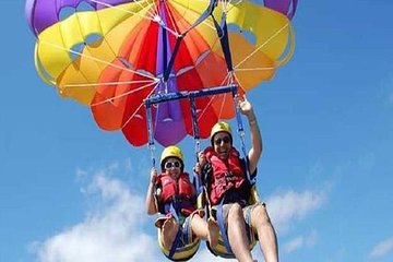 Hurghada: Parasailing Adventure with Hotel Pickup