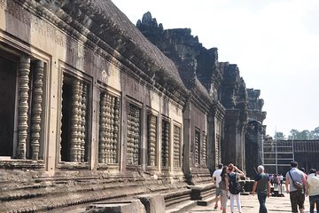 Angkor Wat & Tonle Sap Lake Full day Tour