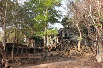 Private One Day Trip to Beng Mealea and Kompong Phluk Floating Village