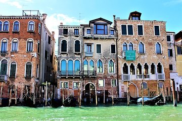 Private Cruise: Venice Viewed by the Water with 3-Course Dinner