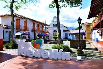 Get to know Medellin in our City Tour Half-day