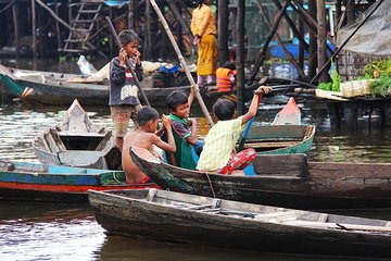 Private Full-Day Angkor Temples and Tonle Sap