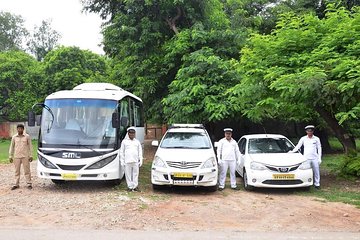 Private Transfer: Varanasi Airport to Varanasi Hotel