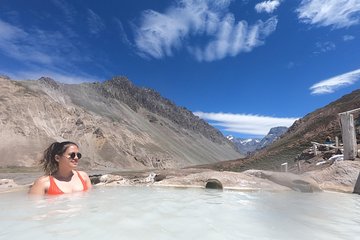 Cajón del Maipo + Termas de Colina