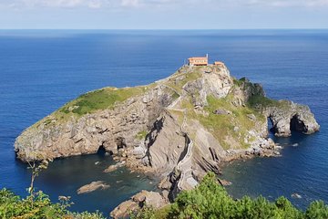 Bilbao,Guggenheim and Gaztelugatxe small group tour, lunch included