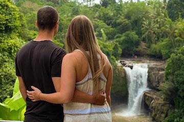 Ubud ,waterfalls And ,swing Day Tour 