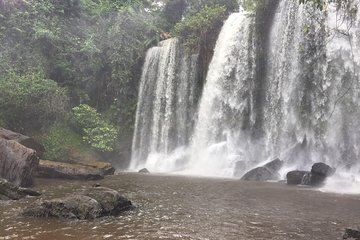 Private One Day Tour to Kulen Mountain, Banteay Srei and Banteay Samre