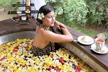 Relaxing Massage Experience at Maya Ubud Spa